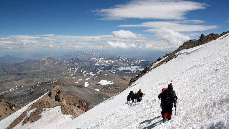 La Corte ratificó una ley que protege más de 500 glaciares en la provincia