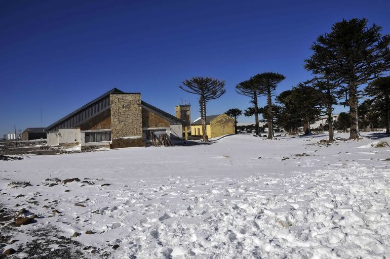 ¿Abre Primeros Pinos en la temporada tras el saqueo de la hostería?