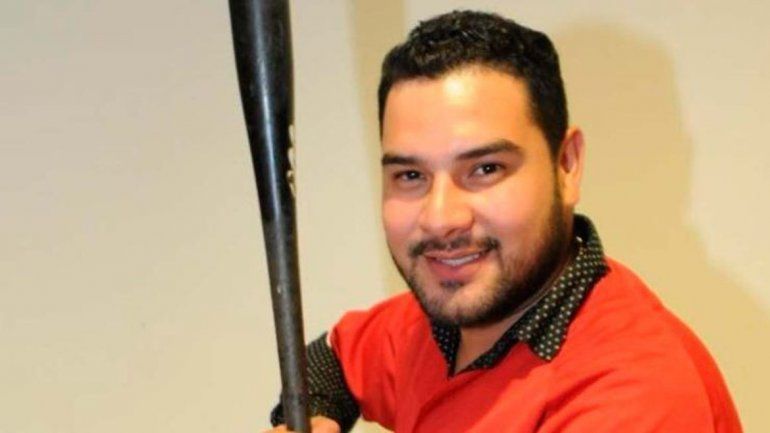Alan Ramírez iba en una camioneta y recibió el tiro a la altura del cuello.