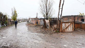 cada vez que llueve, en el oeste se transpira frio cada vez que llueve, en el oeste se transpira frio