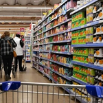 Multas millonarias a dos supermercados de Neuquén: vendían productos vencidos y mostraban precios distintos en caja | LM Neuquen Multas millonarias a dos supermercados de Neuquén: vendían productos vencidos y mostraban precios distintos en caja
