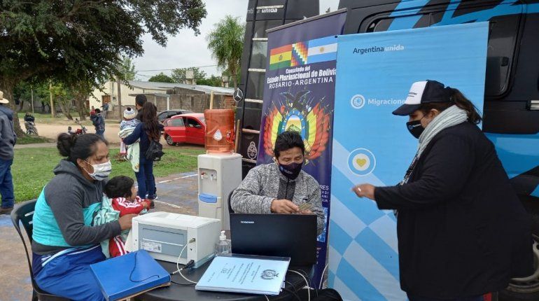 Residentes bolivianos podrán regularizar documentación en el Alto Valle