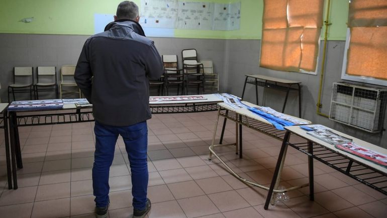 Fue a votar y no había boletas de su candidato: la sorpresiva solución