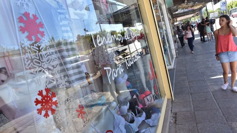 El comercio es la rama de la economía que más empleo contiene en Neuquén