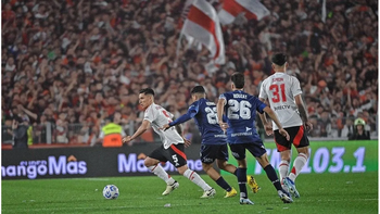 River y Vélez igualaron 1 a 1.