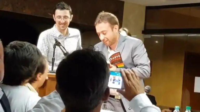 Pablo Laurta junto a Agustín Laje en la presentación de su libro en 2016 en Uruguay. Pablo Laurta junto a Agustín Laje en la presentación de su libro en 2016 en Uruguay.