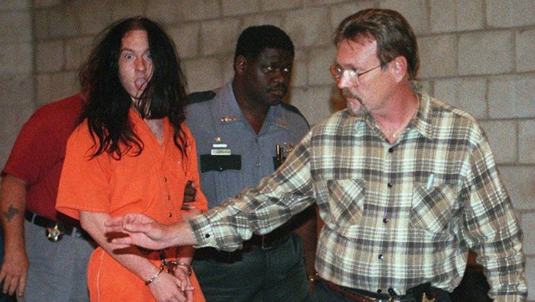 El adolescente que se creía vampiro, tomaba sangre y asesinó a una pareja