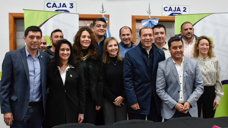 Gutiérrez celebró el cumpleaños de Zapala con varios anuncios