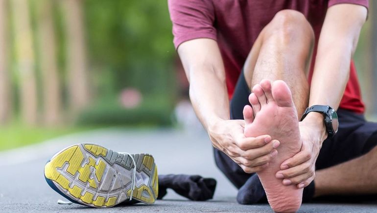 Cómo prevenir y actuar ante una fascitis plantar