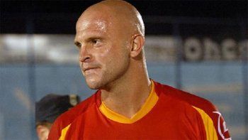 el idolo de huracan y exseleccion uruguaya que busca trabajo en las redes sociales el idolo de huracan y exseleccion uruguaya que busca trabajo en las redes sociales