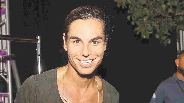 El mayor de los herederos de Julio Iglesias será una de las figuras del Bailando.