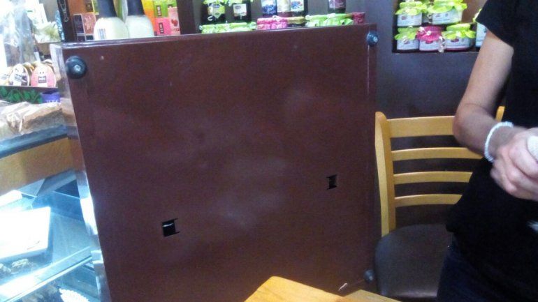 La caja registradora que fue robada y luego tirada en el Parque Central.