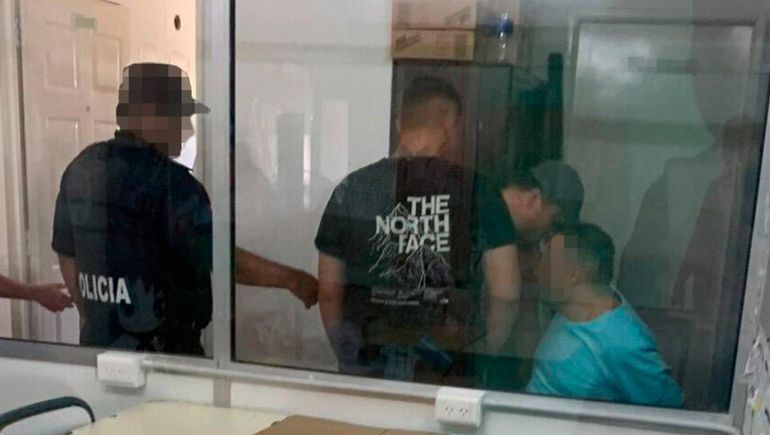 Dos detenidos por ir a votar con pedido de captura