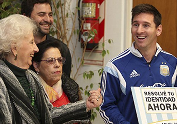 Messi, feliz por la restitución del nieto de Carlotto