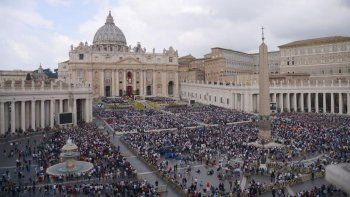 el vaticano cuestiona la ideologia de genero al decir que busca aniquilar la naturaleza