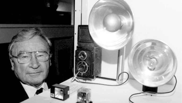 Con más de 1.100 patentes, Artur Fischer dejó atrás incluso a Thomas Edison en creatividad e ingenio. Con más de 1.100 patentes, Artur Fischer dejó atrás incluso a Thomas Edison en creatividad e ingenio.