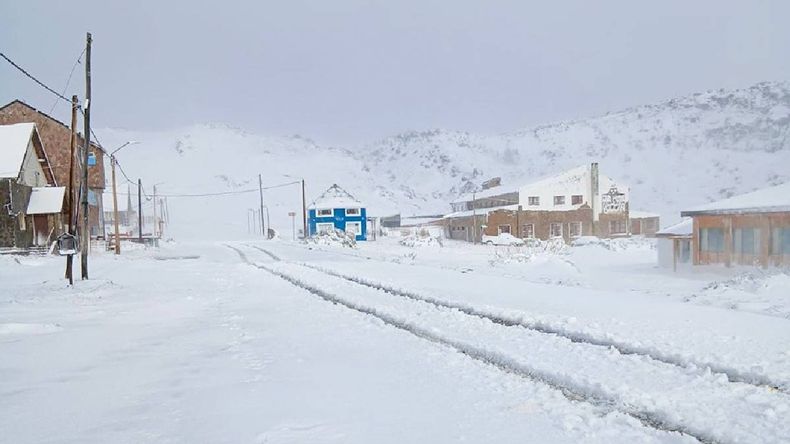 Se anticipa un fin de semana con nieve en la cordillera. | LM Neuquen Se anticipa un fin de semana con nieve en la cordillera.