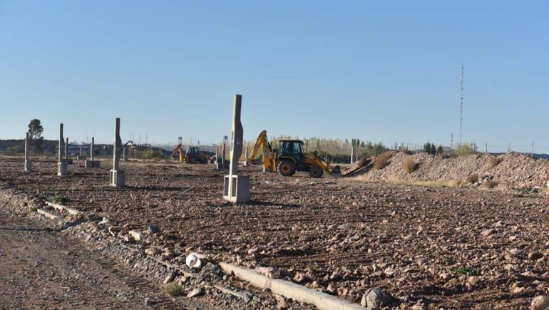 La Municipalidad de Neuquén entregará 400 nuevos lotes con servicios. Foto: prensa. La Municipalidad de Neuquén entregará 400 nuevos lotes con servicios. Foto: prensa.
