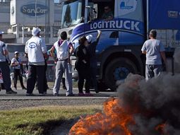 La histórica láctea arrastra una fuerte caída productiva y deudas millonarias, con más de 850 empleos en riesgo. La histórica láctea arrastra una fuerte caída productiva y deudas millonarias, con más de 850 empleos en riesgo.