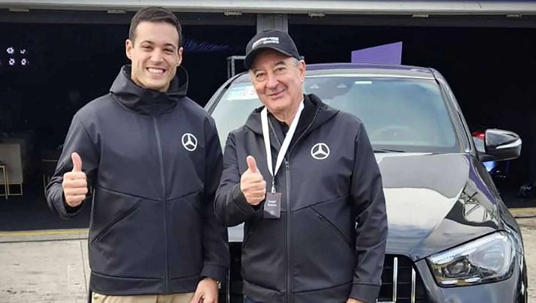 Diego Azar, que se especula como posible piloto de la marca. con Daniel Herrero, presidente de Prestige, representante de Mercedes-Benz en el país. Diego Azar, que se especula como posible piloto de la marca. con Daniel Herrero, presidente de Prestige, representante de Mercedes-Benz en el país.