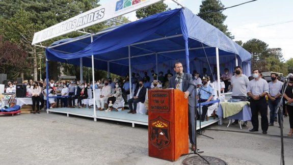 Gutiérrez se comprometió a terminar las obras pendientes en Junín de los Andes