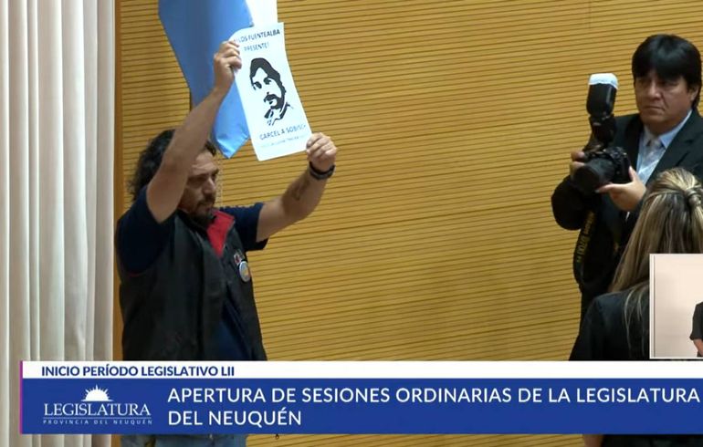 El pedido de un diputado por Fuentealba en el inicio de sesiones