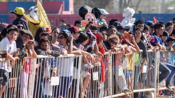 con sol pleno, los neuquinos coparon el oeste y festejaron el cumple de la ciudad
