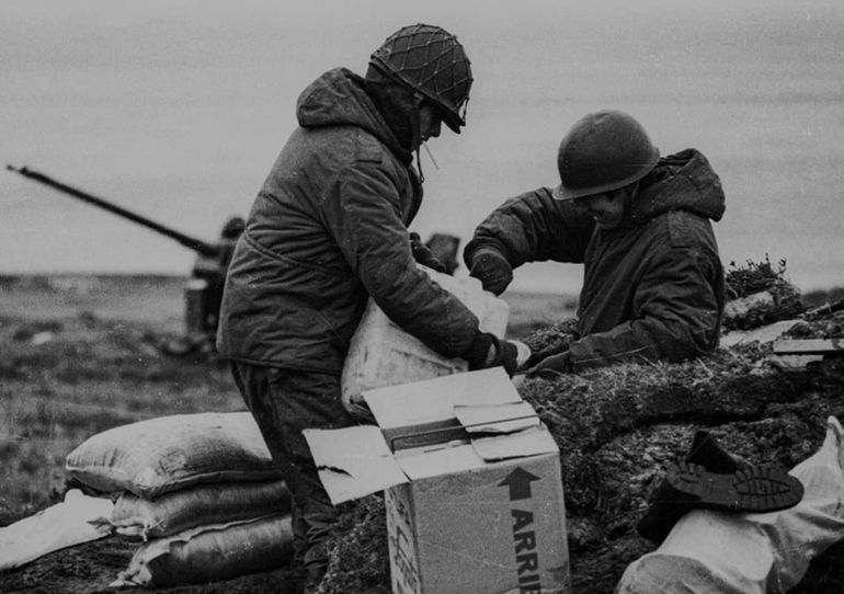 Juan Carlos a la izquierda, junto a un compañero. Juan Carlos a la izquierda, junto a un compañero.