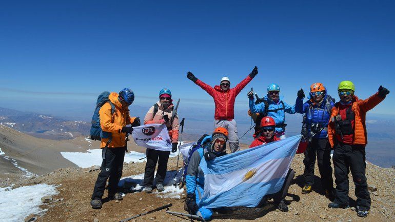 Montañistas aficionados encararon una aventura de 10 cumbres en el norte de la provincia