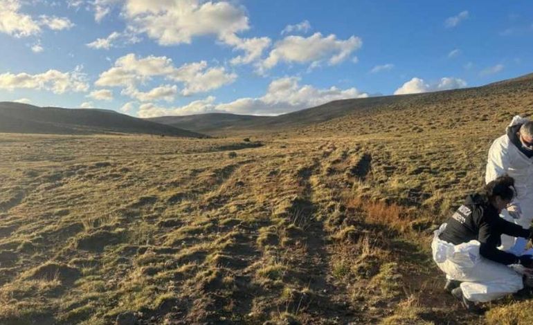Pericias en la estancia de Chubut donde apareció muerto Pedro Quilodrán. Pericias en la estancia de Chubut donde apareció muerto Pedro Quilodrán.