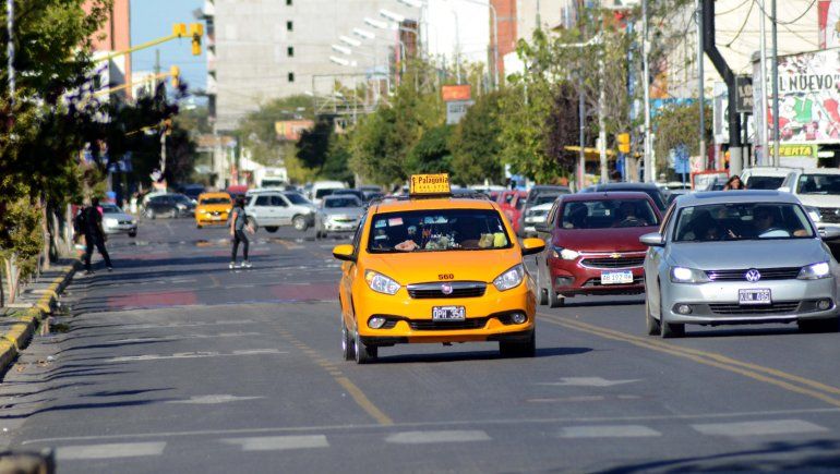 A partir de hoy rige el aumento de la tarifa de taxis y remises