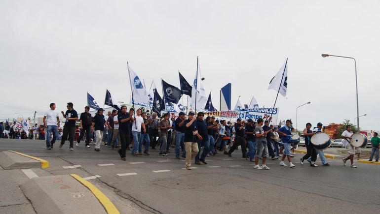 Una movilización de petroleros jerárquicos en Neuquén. Una movilización de petroleros jerárquicos en Neuquén.