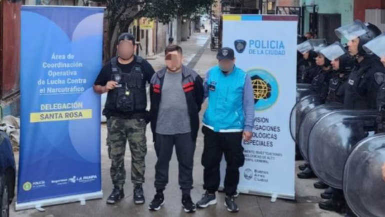 Tras allanamientos se capturó al principal distribuidor de la red.