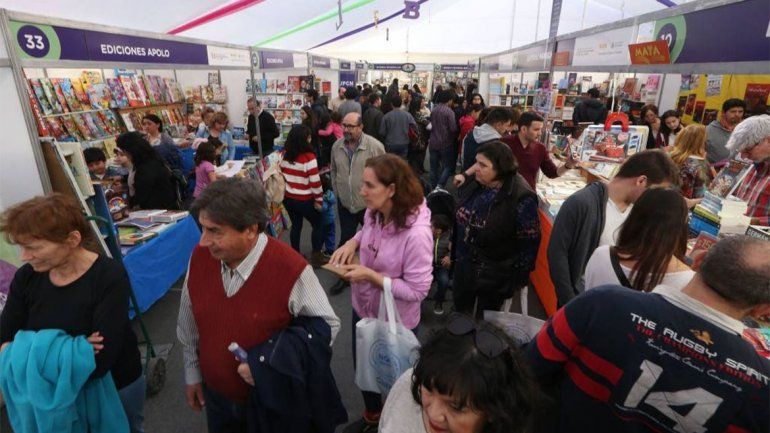 Por el viento, suspendieron las actividades en la globa de la Feria del Libro