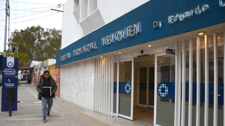 El hombre baleado en Senillosa fue derivado al hospital Castro Rendón. El hombre baleado en Senillosa fue derivado al hospital Castro Rendón.