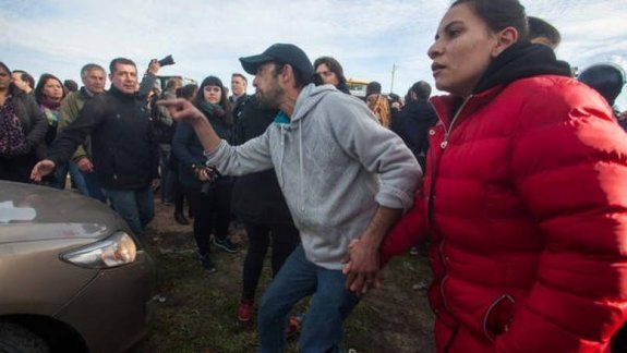 ¿Es la misma mujer o se trata de dos personas parecidas?