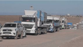 Miles de camiones recorren la Ruta de la Arena entre Ibicuy y Añelo cada día. | LM Neuquen Miles de camiones recorren la Ruta de la Arena entre Ibicuy y Añelo cada día.