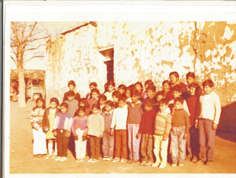 Jorge Águila el 8vo. Parado de izquierda a derecha.