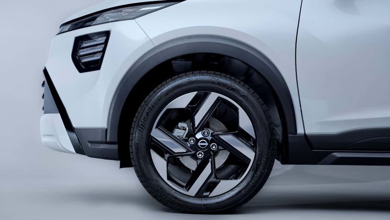 Nissan Kait. Nissan Kait.