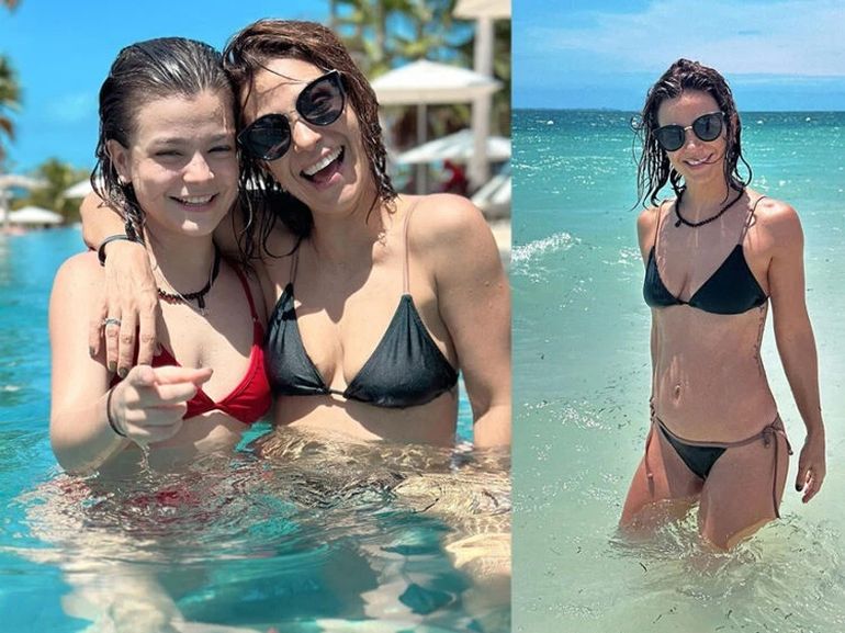 Agustina Cherri con Muna Pauls en el Caribe. Agustina Cherri con Muna Pauls en el Caribe.