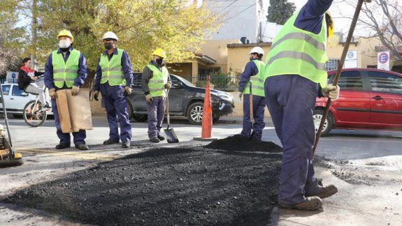 Neuquén: la Muni repara unos 25 baches por día