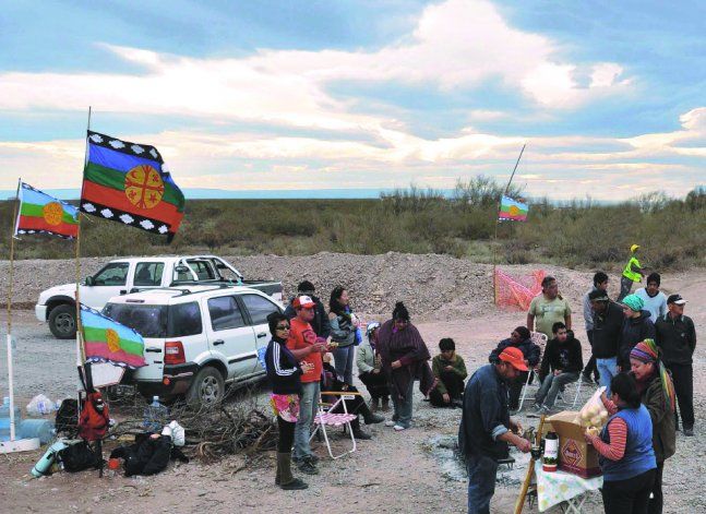 Cerca de Añelo, en la zona de influencia de la comunidad Kaxipayiñ y Cherqui, siempre hubo conflictos mapuche. Ahora está el del Mari Menuco. (Foto: Archivo) Cerca de Añelo, en la zona de influencia de la comunidad Kaxipayiñ y Cherqui, siempre hubo conflictos mapuche. Ahora está el del Mari Menuco. (Foto: Archivo)