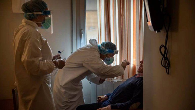 En las últimas 24 horas hubo 149 nuevos casos y 12 muertes en el país