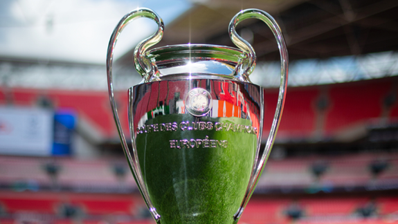 La Orejona, el trofeo de la Champions League, entre Real Madrid y Borussia Dortmund