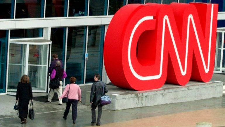CNN echó a tres empleados por no vacunarse contra el covid-19