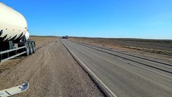 Accidente fatal en un tramo muy roto de la Ruta Nacional 3, en Santa Cruz. Accidente fatal en un tramo muy roto de la Ruta Nacional 3, en Santa Cruz.