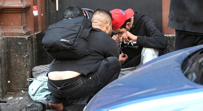 El consumo de drogas se tornó habitual en Frankfurt, Alemania. El consumo de drogas se tornó habitual en Frankfurt, Alemania.