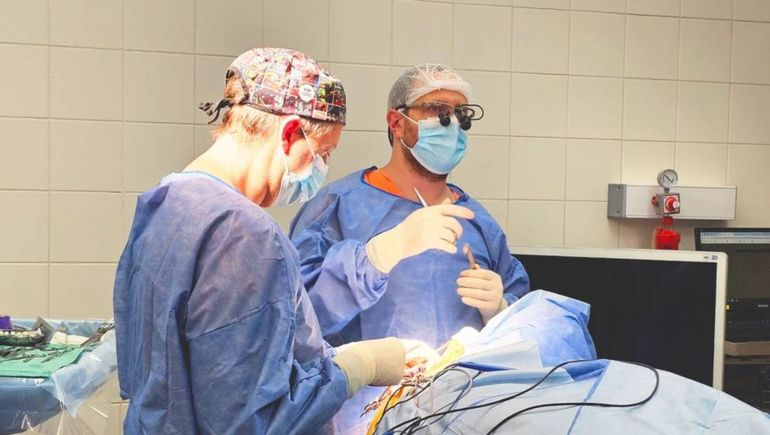 La cirugía representó un hito histórico en la salud pública de Neuquén.&nbsp;