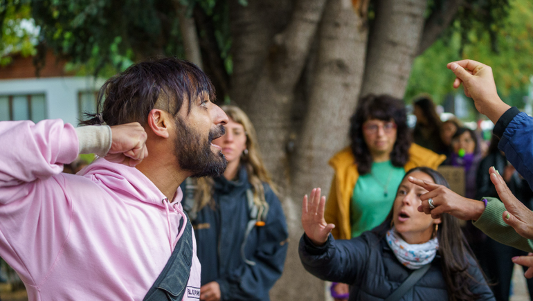 El violento amenazó a las mujeres en plena marcha del 8M