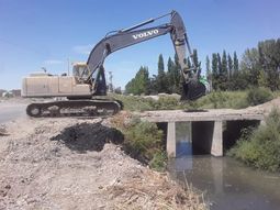 neuquen intensifica la limpieza de canales antes de la temporada de lluvias neuquen intensifica la limpieza de canales antes de la temporada de lluvias